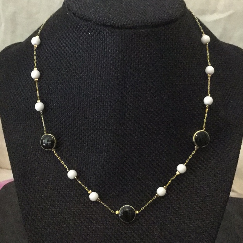 VtgMonet15”W/2”Ext.Gold Necklace W/3 WhiteBds&3Gld - Picture 2 of 5